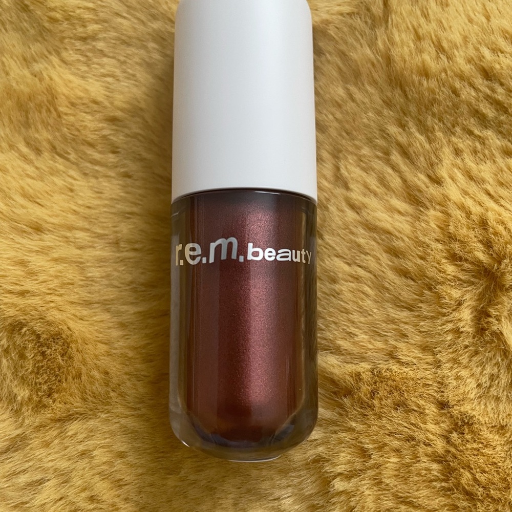 Cosmetics - Picture 3 of 15